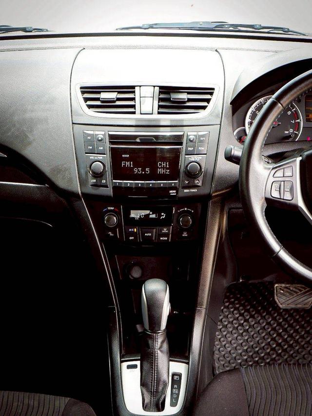 Suzuki Swift 1.25 GLX เกียร์ Auto สีส้ม ปี 2012 (ตัวท็อป) 13
