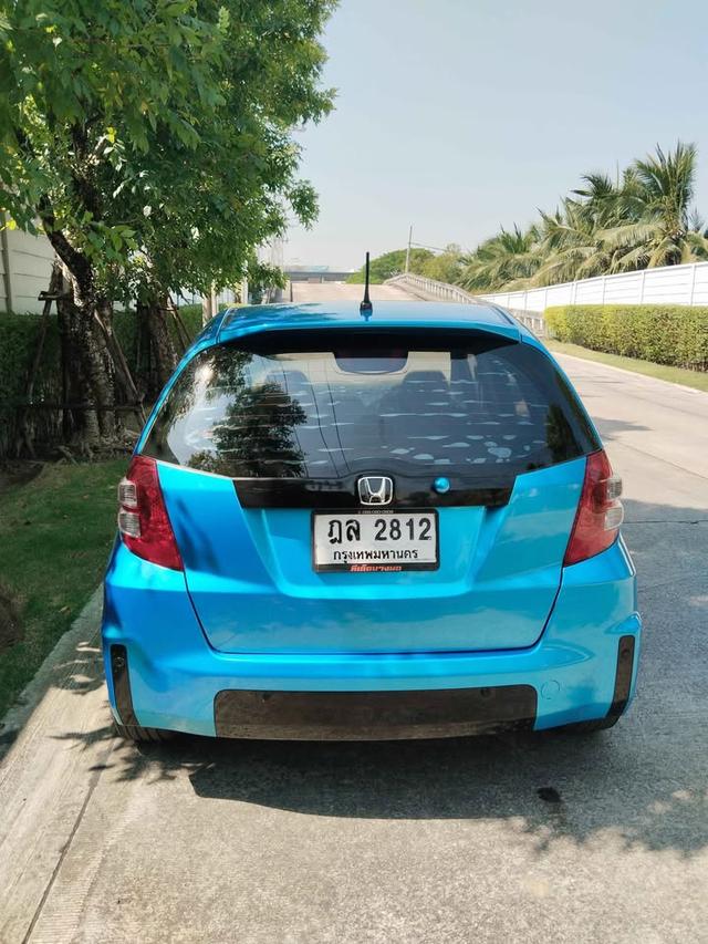 Honda Jazz ปี 2010 หล่อๆ 6