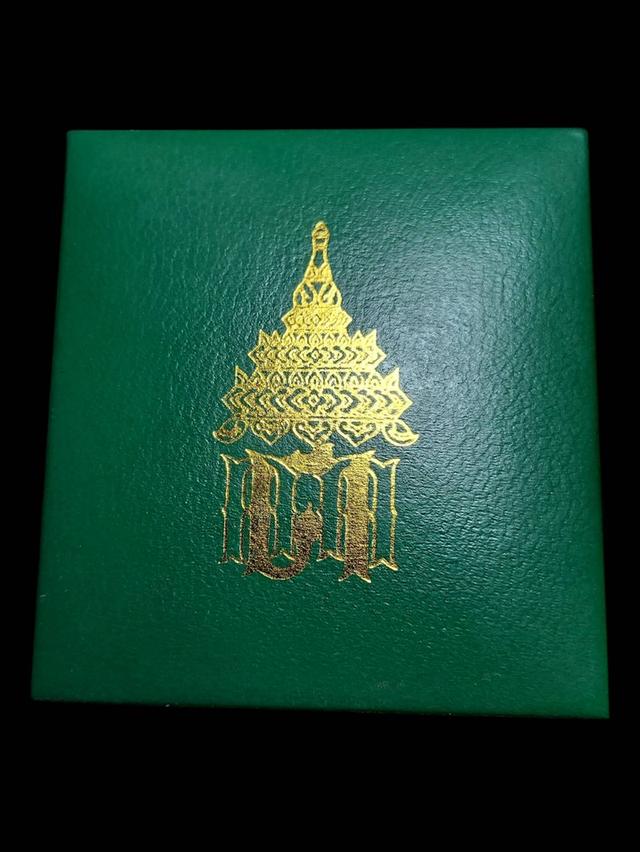 พระพุทธโสธรที่ระลึกกรมศุลกากร 120 ปี เนื้อเงินรมดำ รูปย่อยที่ 4