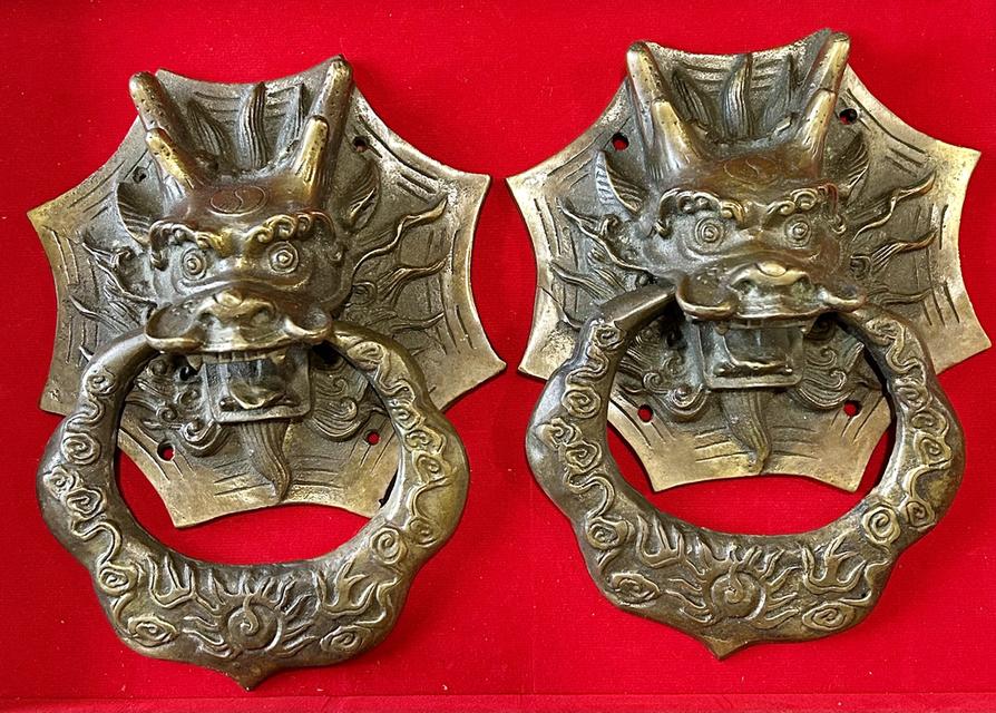 ที่จับประตูหัวมังกรโบราณ