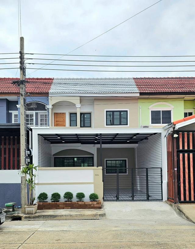 หมู่บ้านศรีประจักษ์ 7 (ถนนเมน) รีโนเวทใหม่ พร้อมเข้าอยู่ 2
