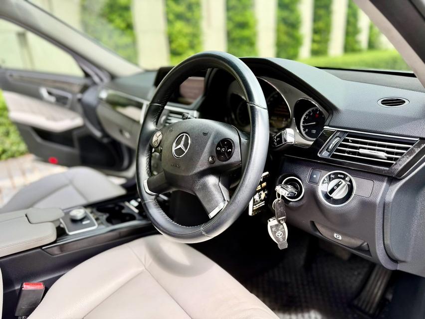 Benz E250 CGI  7 SPEED เกียร์คอ 204 แรงม้า ปี12 สีเทา รูปที่ 4