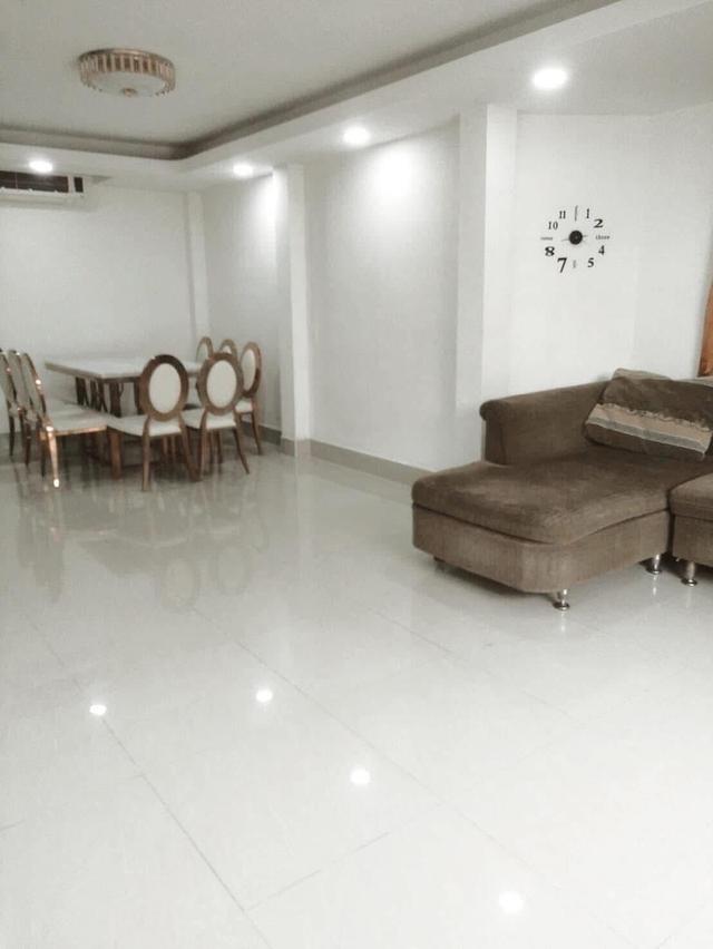 บ้านแฝด หมู่บ้านเฟื่องฟ้า 15 6