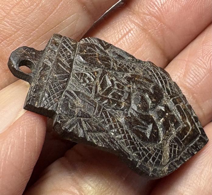 กะลาตาเดียวหลวงพ่อน้อยวัดธรรมศาลา หลังพอกผงฝั่งตะกรุดทองคำ รูปที่ 4