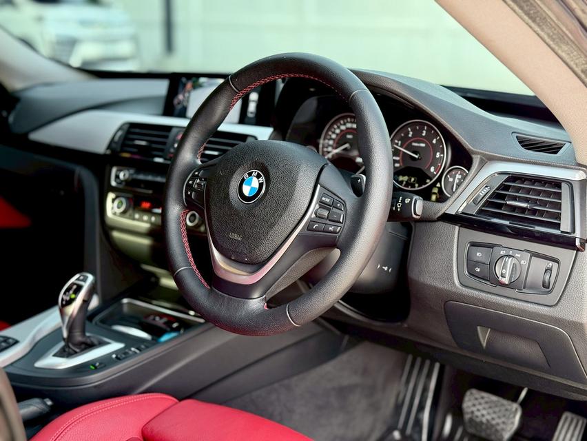 BMW 320d Sport ปี15 11