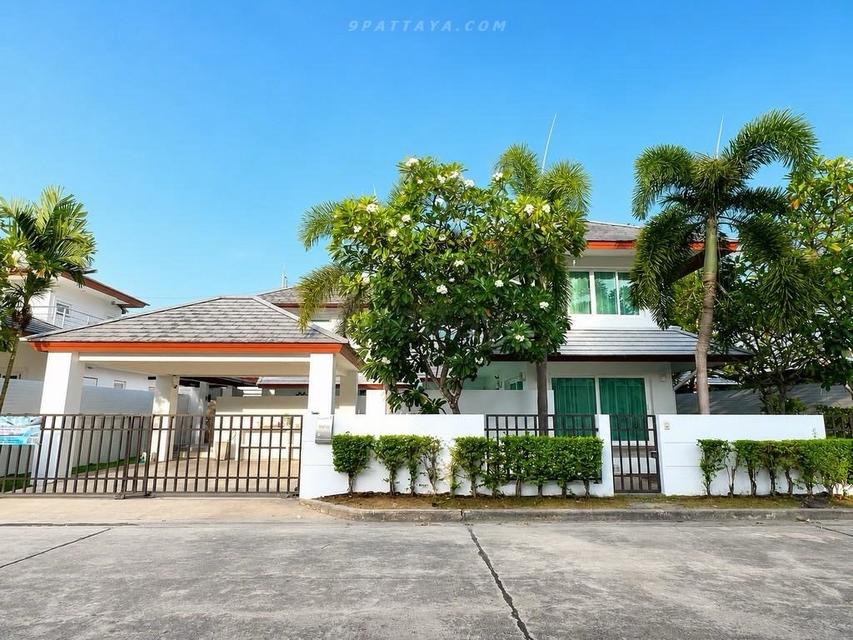 For Sale — Renovated Pool Villa at SeaBreeze Villa Pattaya, Krating LaiRenovated pool villa for sale at SeaBreeze Villa Pattaya, beachside 1