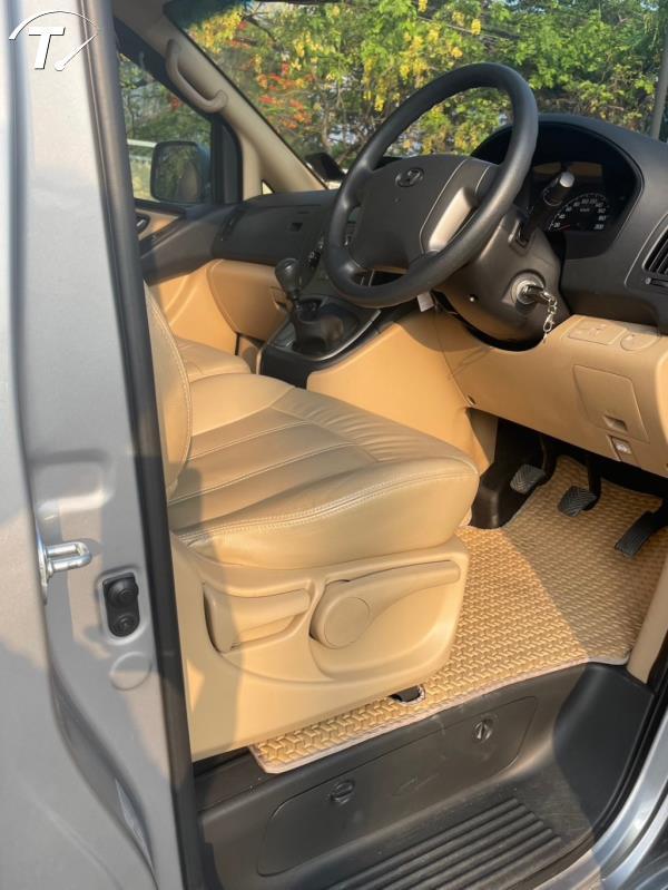 H1 2012  Touring  11ที่นั้ง ราคา 380000 ไมค์152000 กล้องมองหลัง    สนใจ 086-5666-448 ดูรถได้ที่  วงเวียนพระราม5   นนทุบรี Line:    086-5666-448 6