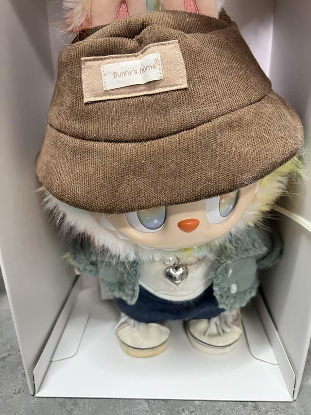 THE MONSTERS Labubu Big into Energy