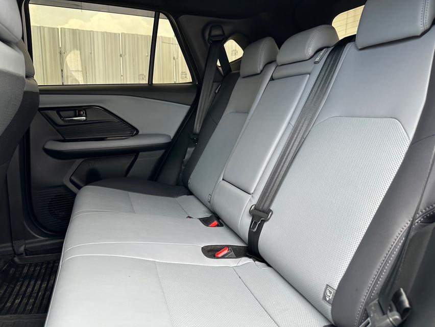 ขาย Toyota Yaris Cross 1.5Hev ปี24 14