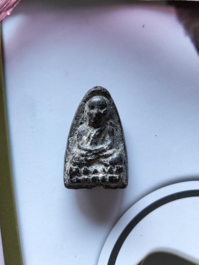 หลวงปู่ทวดปี2497 พิมพ์ใหญ่ไหล่จุด