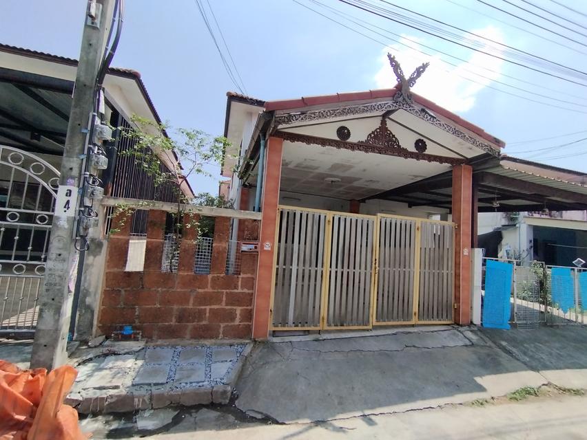 ให้เช่าทาวน์เฮาส์แฝด2ชั้น2นอน2น้ำ1แอร์ 1