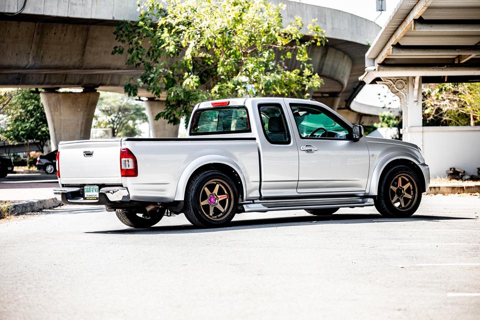 Isuzu D-Max Hi-Lander Cab 2.5 SLX  ดีเซล เกียร์ ธรรมดา ปี 2005 สวยๆ 4