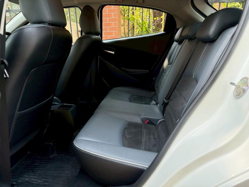 รหัสรถ PJP53 2020 MAZDA 2 1.3 S Leather 15