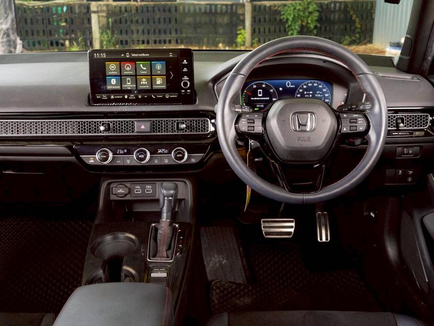Honda civic 2.0 e:Hev RS ปี 2023 ไมล์วิ่ง : 15,xxx km.  รถสวย เล่มพร้อม กุญแจสำรองครบ  12