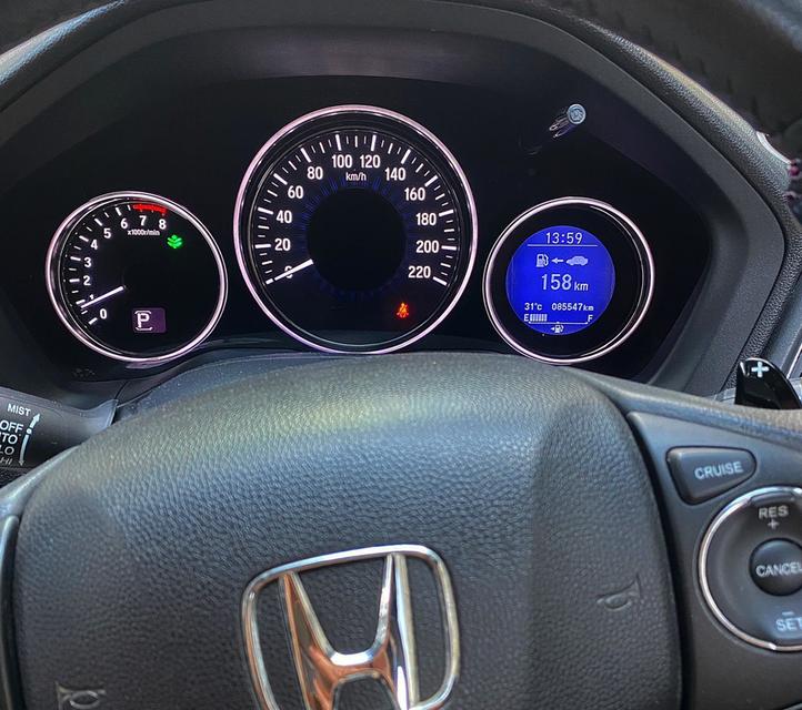 🚩รถบ้าน ผู้หญิงขับ เจ้าของขายเอง Honda HRV.  รุ่นTOP  1.8 EL CVT Sunroof ปี กพ. 2015 รถบ้านแท้ รับประกันไมล์แท้ 85,xxx 6