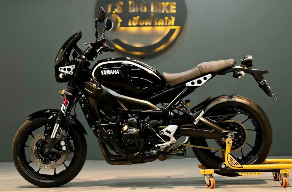 Yamaha XSR 900 สีดำ 2