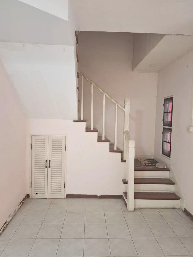 ให้เช่าบ้านเลี้ยงสัตว์ได้ ทาวเฮ้าส์ 2 ชั้น หมู่บ้านพฤกษาบี คลองสาม คลองหลวง ปทุมธานี ใกล้บิ๊กซีคลอง3,ดรีมเวิล์ด,ฟิวเจอร์ ขนาด 18 ตรว. 3นอน 2น้ำ 1 ครัว 5