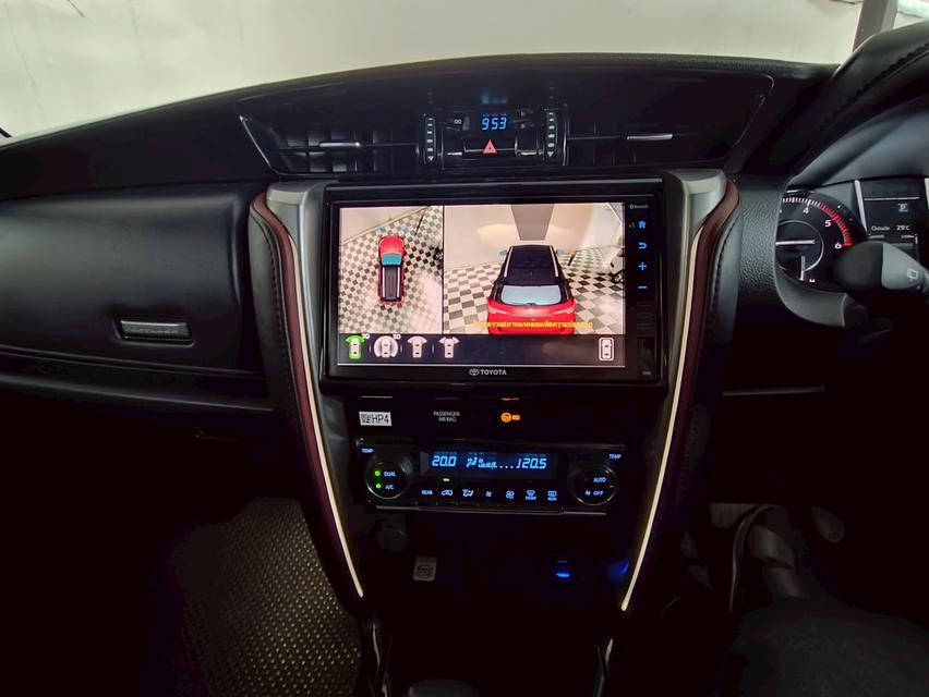   TOYOTA LEGENDER 2.4 V.2WD.MNC.  ปี 2022  Mile 19,500 km. (1,200,000)  8