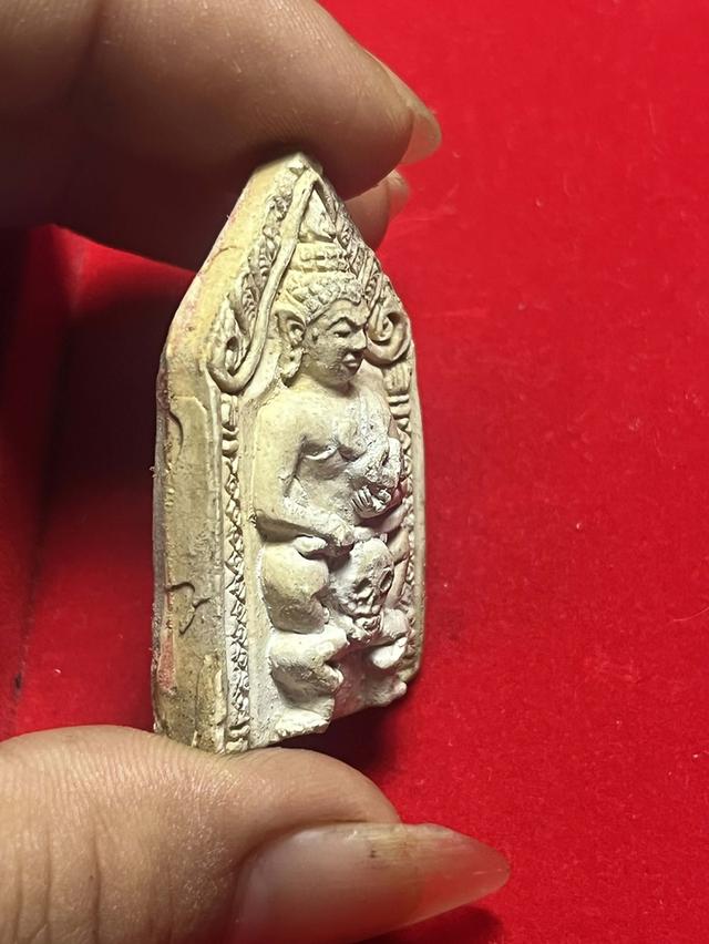 พระขุนแผนขี่โหงพราย หลวงพ่อกวย พิมพ์หน้าเทวดาเนื้อผงน้ำมัน ผสมผงพุทธคุณ ปี2500-2510 สายขุนแผนโหงพราย ชอบทางด้านมหาเสน่ห์แรงๆ