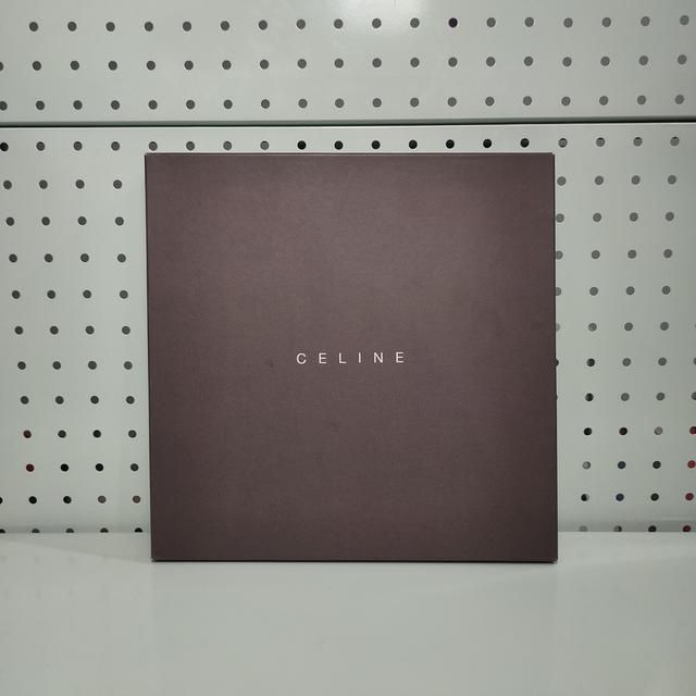 🔥 ผ้าเช็ดหน้า ผ้าพันคอ ผ้าคาดผม Celine 2 ชิ้น ในกล่องเดิม — ของใหม่ไม่เคยใช้