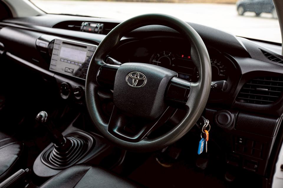Toyota Revo 2.4J Plus Standard Cab สีขาว เกียร์ธรรมดา กระจกไฟฟ้า ปี 2018 14