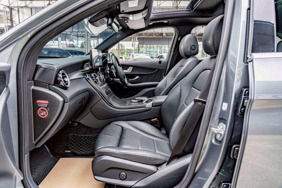 รหัสรถ NP1686 📌BENZ GLC250D AMG DYNAMIC 4MATIC ปีรถ : 2019 14