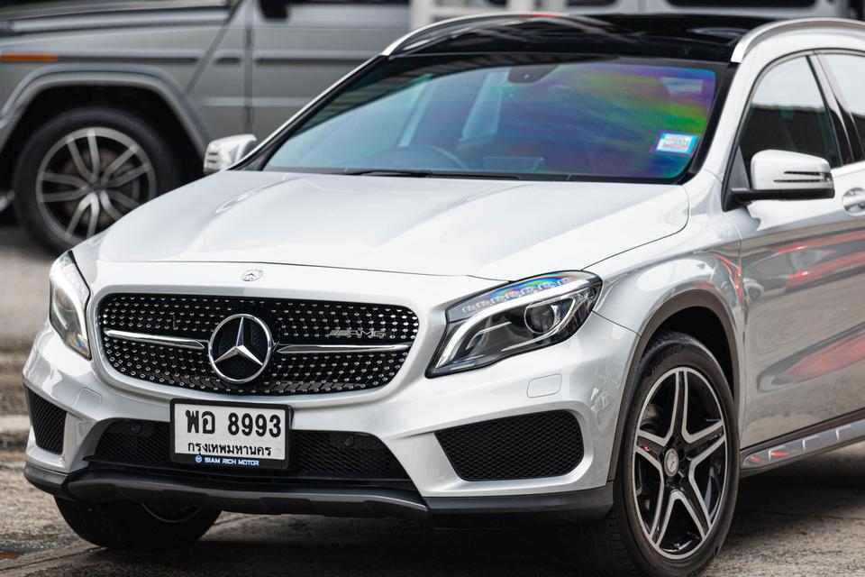 Mercedes-Benz Gla250 Amg Dynamic ปี 2016 สีเทา ราคาดีมาก รูปที่ 6
