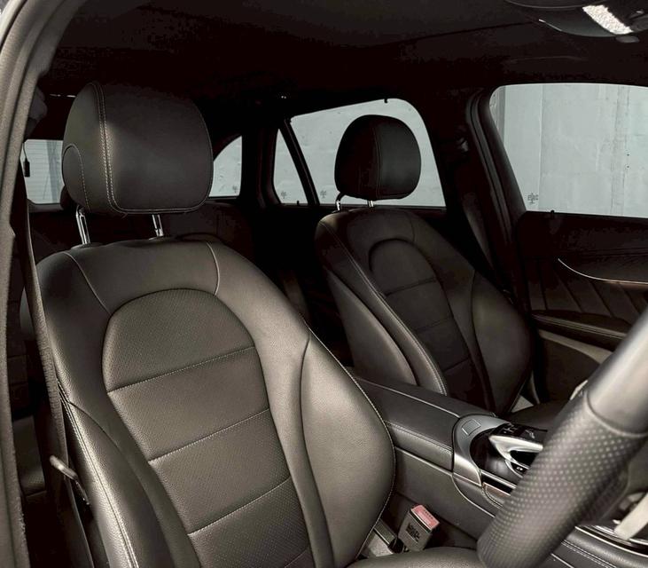Mercedes-Benz GLC250d 4MATIC AMG Dynamic ปี 2019 รูปที่ 11