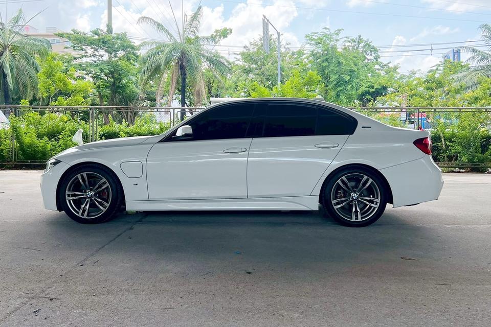 BMW 330e M Sport F30 AT ปี 2022 8