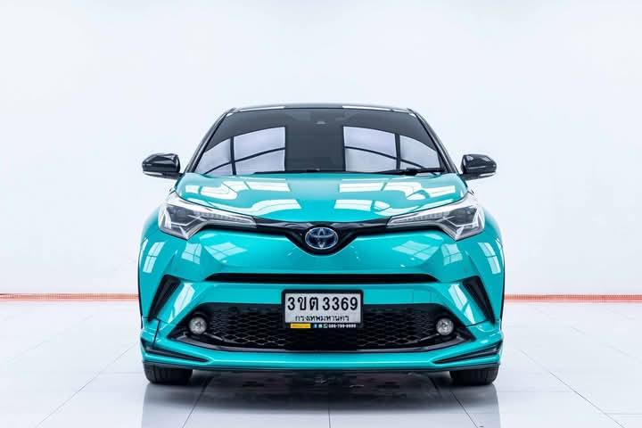 TOYOTA CHR 2022 สีสวย 2