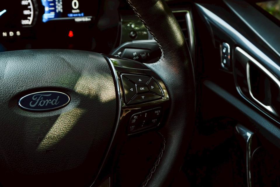 FORD EVEREST 2.0 Titanium+ 2WD AT 2022 รูปที่ 15