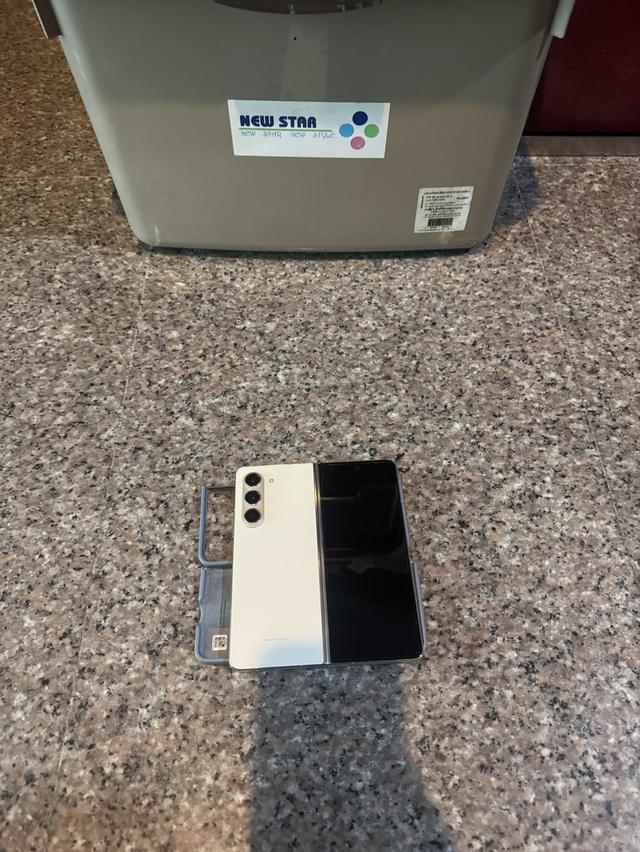 ขายๆๆๆถูกSamsungFold5สีใหม่Cream512กิ๊กฟิมทั้งเครื่องยังไม่ได้ลอกเลยคับใหม่มากๆสูนTrueสภาพสวยการใช้งานดีเยี่ยมทุกๆฟังชั่นเครื่องรีสโตได้ตลอดไม่มีติดแอ รูปที่ 2