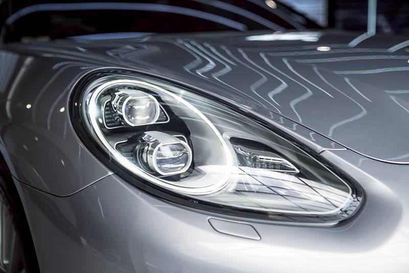 (แจ้งรหัสรถ: 67GG5556) 🔥 ขาย PORSCHE PANAMERA S E-HYBRID (MINORCHANGE) ปี 2014 🔥 รูปที่ 9