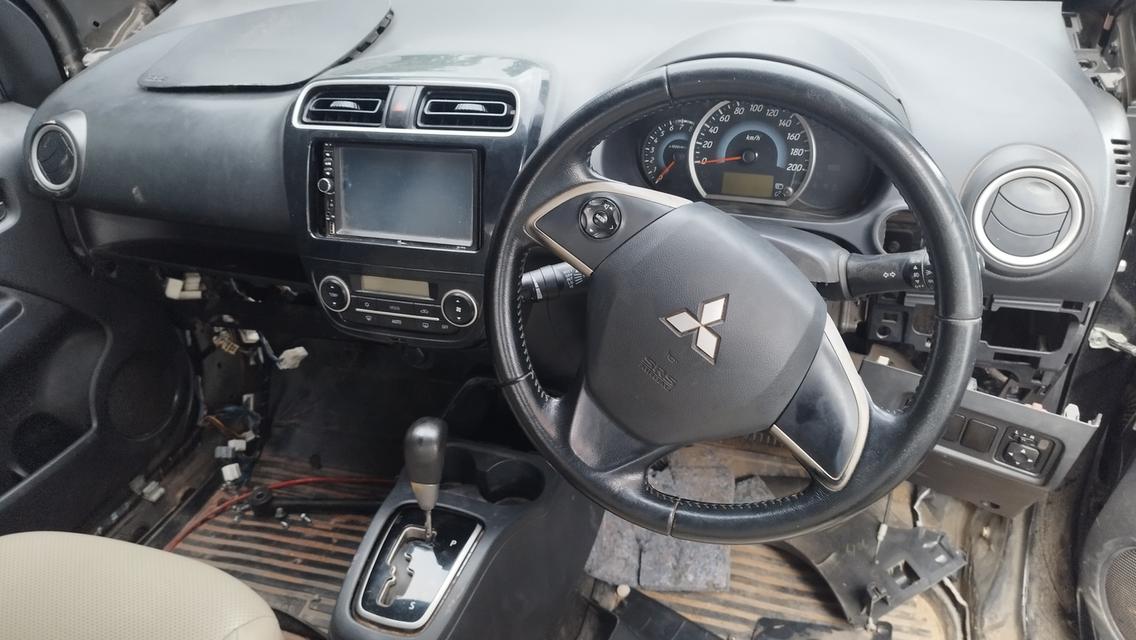 แยกอะไหล่แอททราจ  0638052894