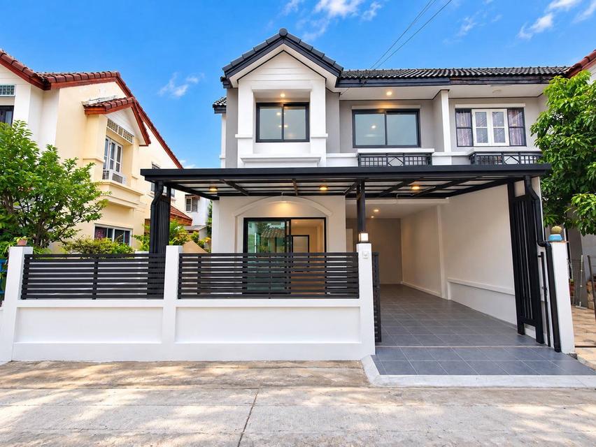 หมู่บ้านอักษรา บางบัวทองทาวน์เฮาส์ 2 ชั้น ใกล้รถไฟฟ้า MRT แยกบางพลู ตกแต่งใหม่พร้อมอยู่ 2