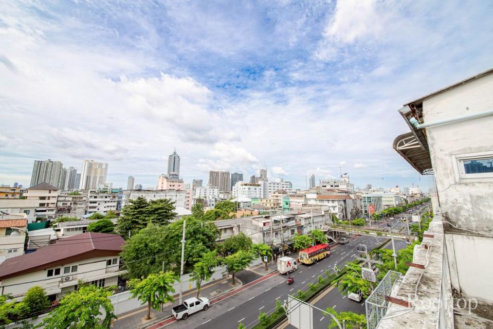 ขายอาคารพาณิชย์ 5 ชั้น รวมชั้นลอย ติดถนนลาดหญ้า ทำเลดี เดินทางสะดวก ใกล้ ICONSIAM 15