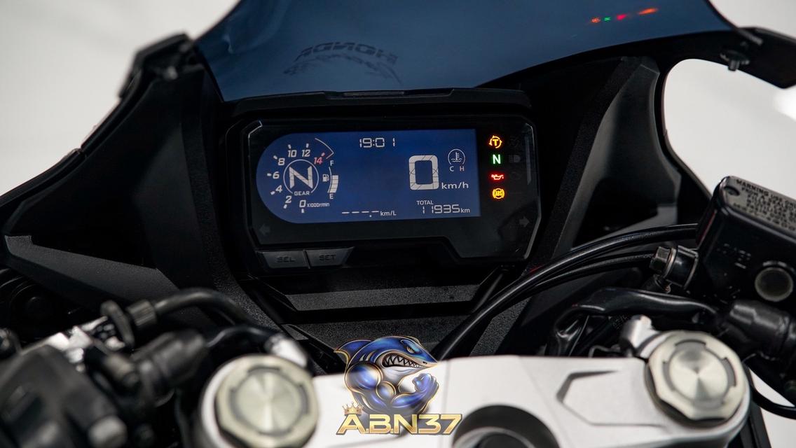 มอเตอร์ไซค์ Honda CBR650R มือสอง ปี 2020 รูปที่ 16