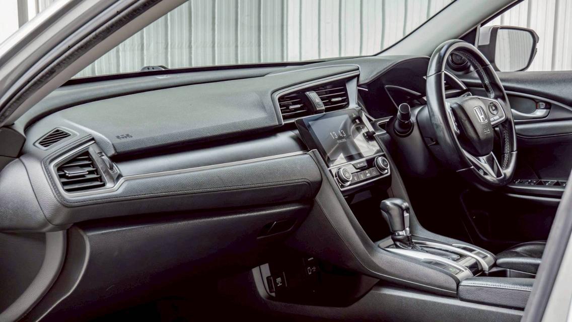 HONDA CIVIC 1.8 EL ปี 2017 สีเทา โฉม FC-FK ปี16-21 รูปที่ 9