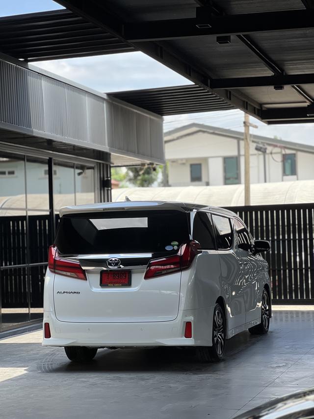 Toyota Alphard 2.5 SC Package 12
