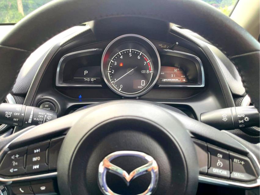 Mazda 2 Skyactiv G 1.3 AT ออโต้ S รองท๊อป ปี63 (2020)  12