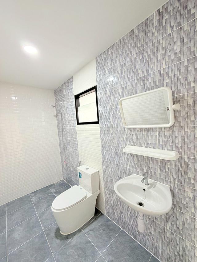 ขายทาวน์เฮ้าส์ หมู่บ้านแพรมาพร คลอง 11 (โทรสอบถามราคา) 8