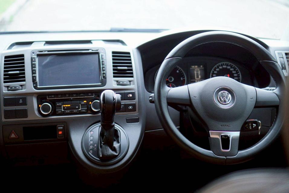 Volkswagen Caravelle T5 Minor Change 2015 สีน้ำตาล รถประวัติครบ รูปที่ 7