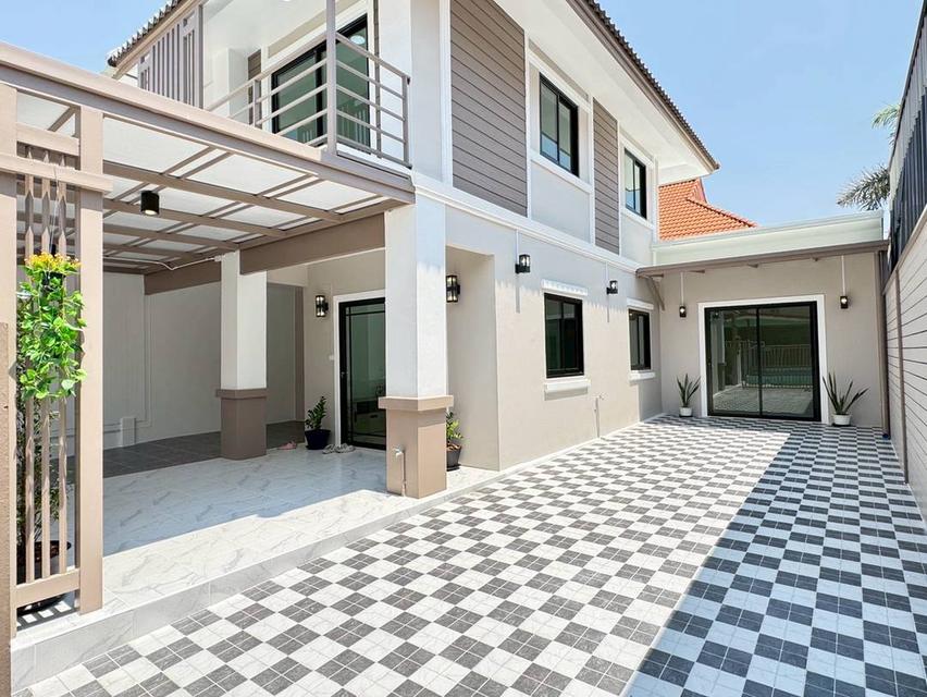 หมู่บ้านพฤกษา 33 ซอยวัดลาดปลาดุกบ้านแฝด 2 ชั้น ตกแต่งใหม่พร้อมอยู่ มีรถประจำทางเข้าในหมู่บ้าน ทำเลดี 3