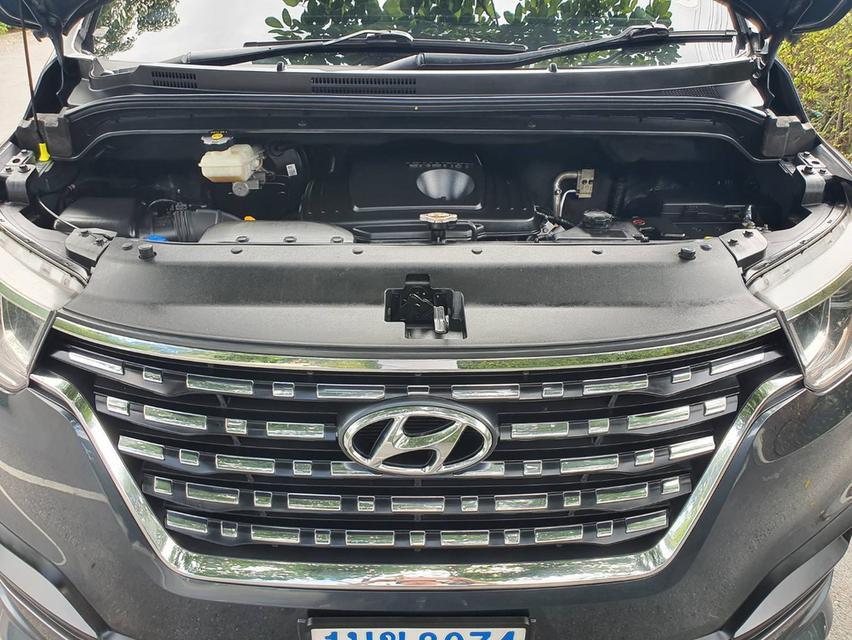 Hyundai H1 2.5 ELITE Minor chang สีเทา มือ1 ออกห้าง รถรุ่นปีคศ.2020 จดปี 2021 รูปที่ 8