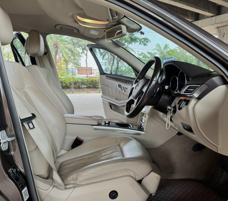 Mercedes Benz E300 BlUETEC HYBRID W212 ปี 2013 6