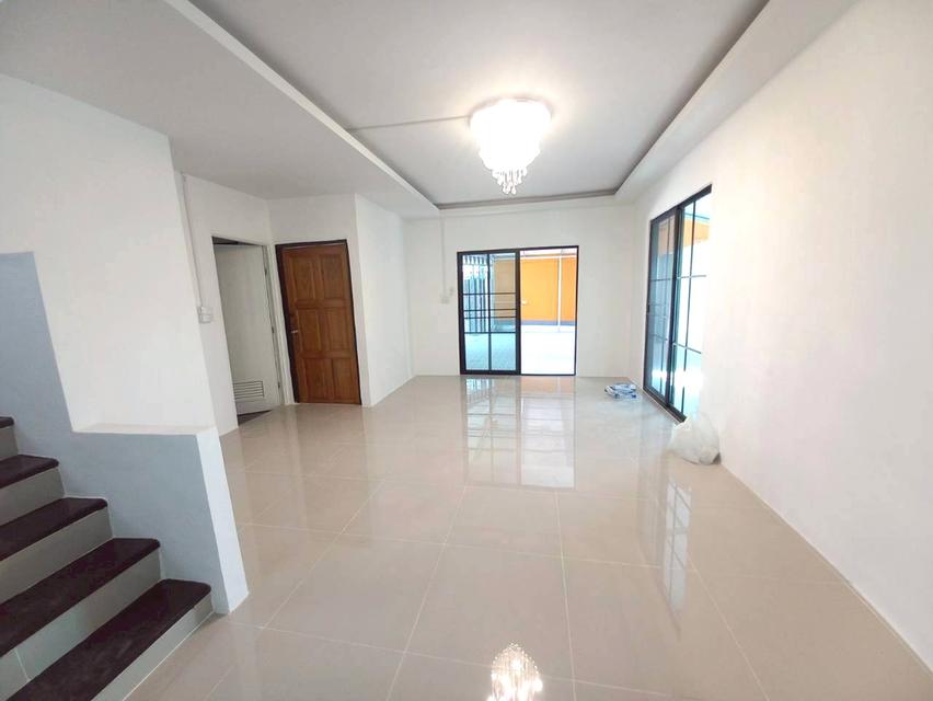 ทาวน์เฮ้าส์ หลังริม ม.พฤกษา 7 คลอง 8 ลำลูกกา 29.7 ตร.ว. รีโนเวทสวย พร้อมอยู่ (ยื่นสินเชื่อฟรี มีเหลือเงินทอน) 2