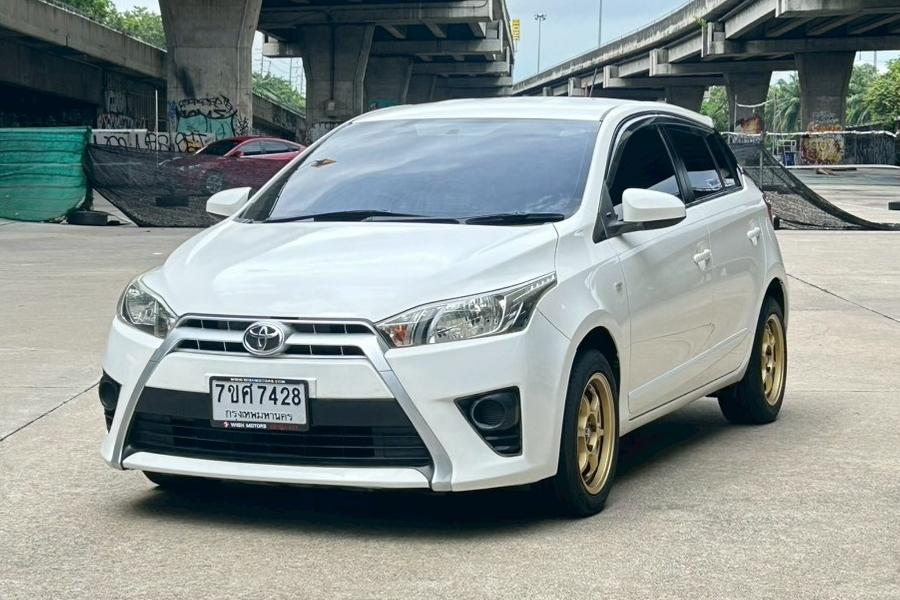 Toyota Yaris 1.2 E AT 2015 รถสวย ขับดี ทดลองขับได้