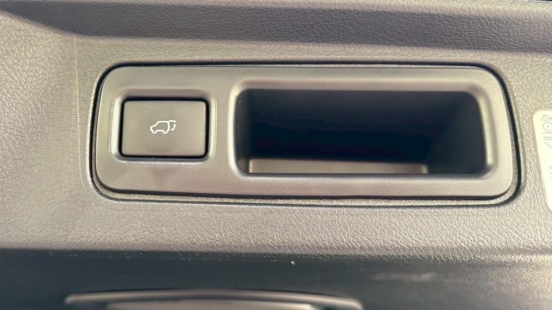Toyota Fortuner 2.8 Legender 2WD AT ปี 2022 มือเดียว ไมล์ 40,xxxx 20