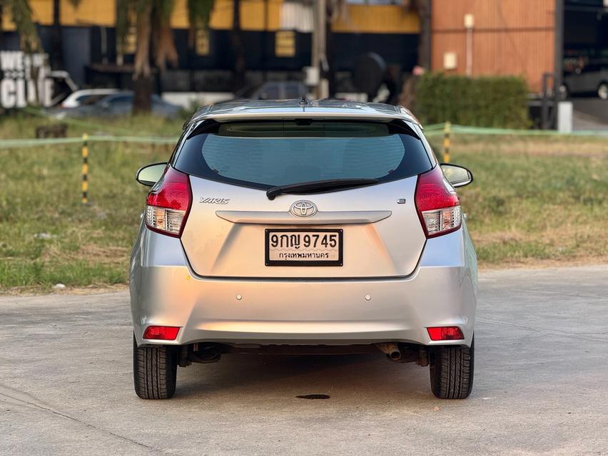 TOYOTA NEW YARIS  1.2E Y 2015 10