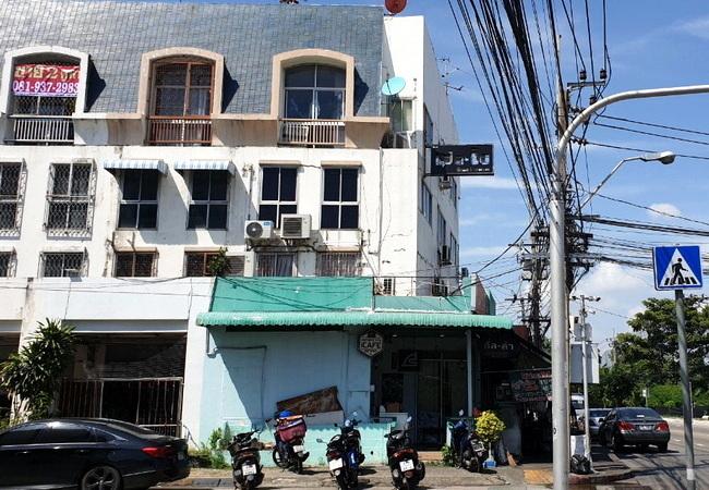 ขายอาคารพาณิชย์ ซอยลาดพร้าว 71 โครงการธนาเพลส เนื้อที่ 40 ตร.ว. 3.5 ชั้น ทำเลดี 2